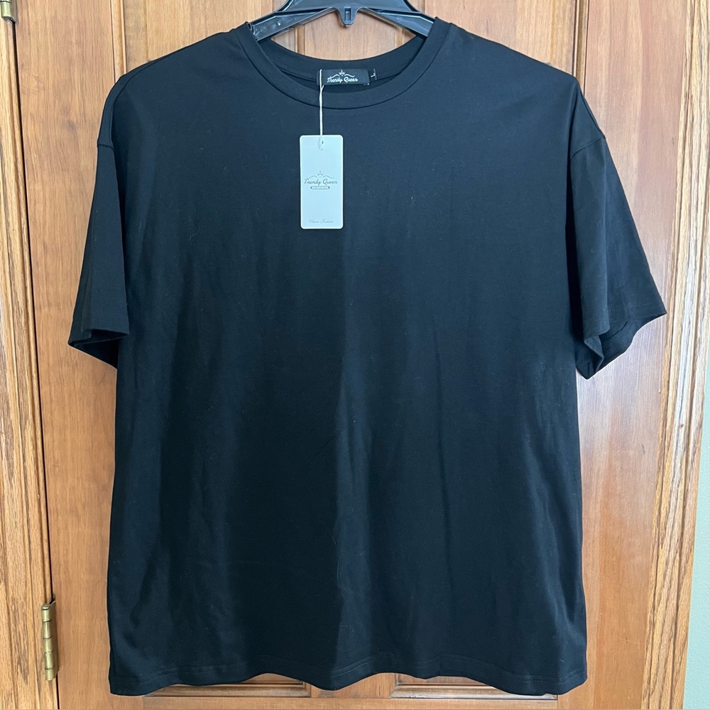Trendy Queen Black Oversized Women’s T-Shirt - L (NWT)